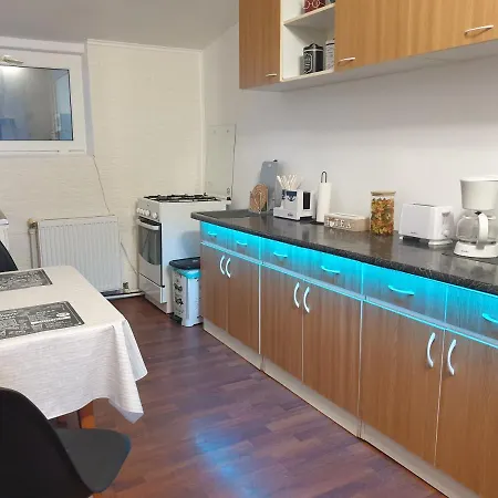 Sea Breeze Old Town Apartment