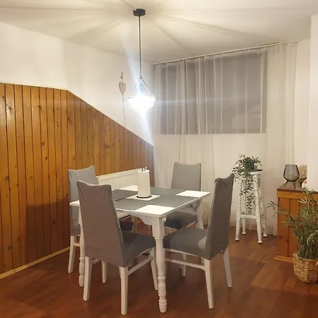 Sea Breeze Old Town Apartment